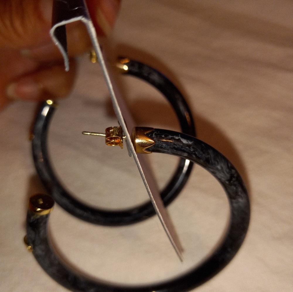 NWT – Argento Vivo 14KT Gold Plated Sterling Silver Black Resin/Acrylic Hoop Ear